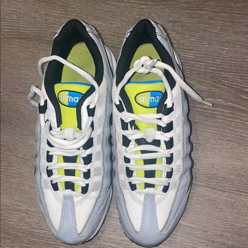 White and Gray Nike AirMax Sneakers - Picture 5 of 7